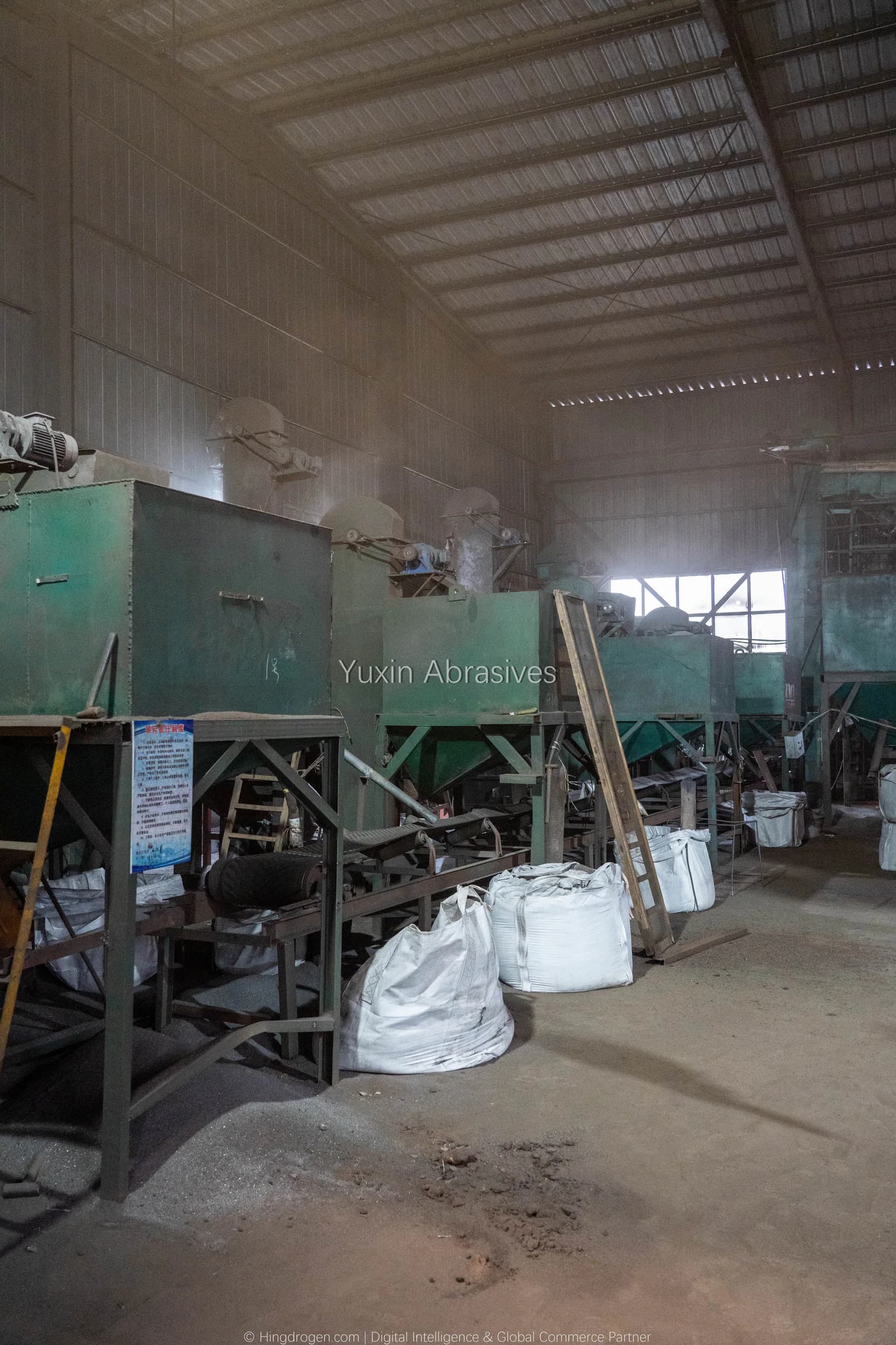 YUXIN production photograph: Steel shot crushing — steel grit production, record _DSC9094