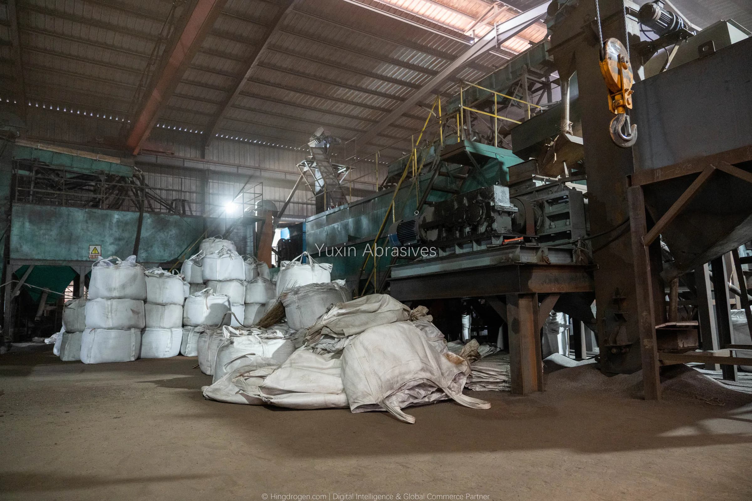 YUXIN production photograph: Steel shot crushing — steel grit production, record _DSC9095