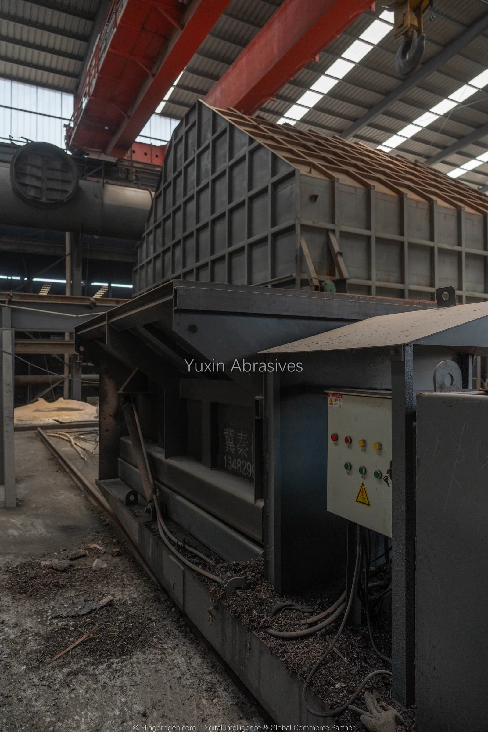 YUXIN production photograph: Material handling & charging, record _DSC9122