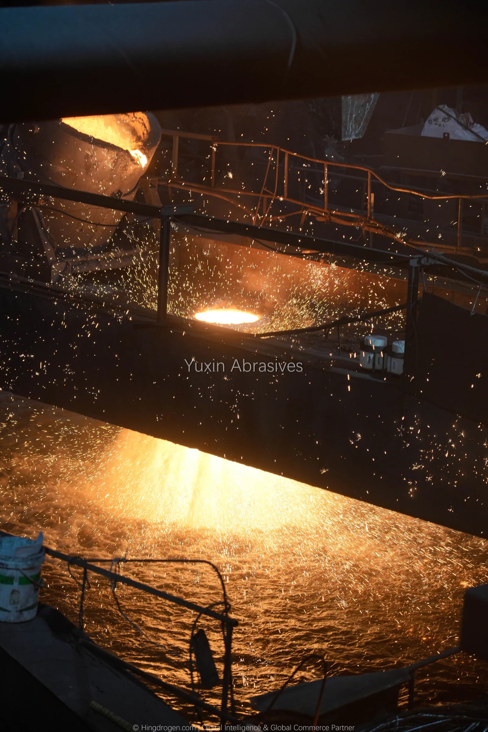 YUXIN production photograph: Molten steel transfer & centrifugal granulation, record _DSC9211