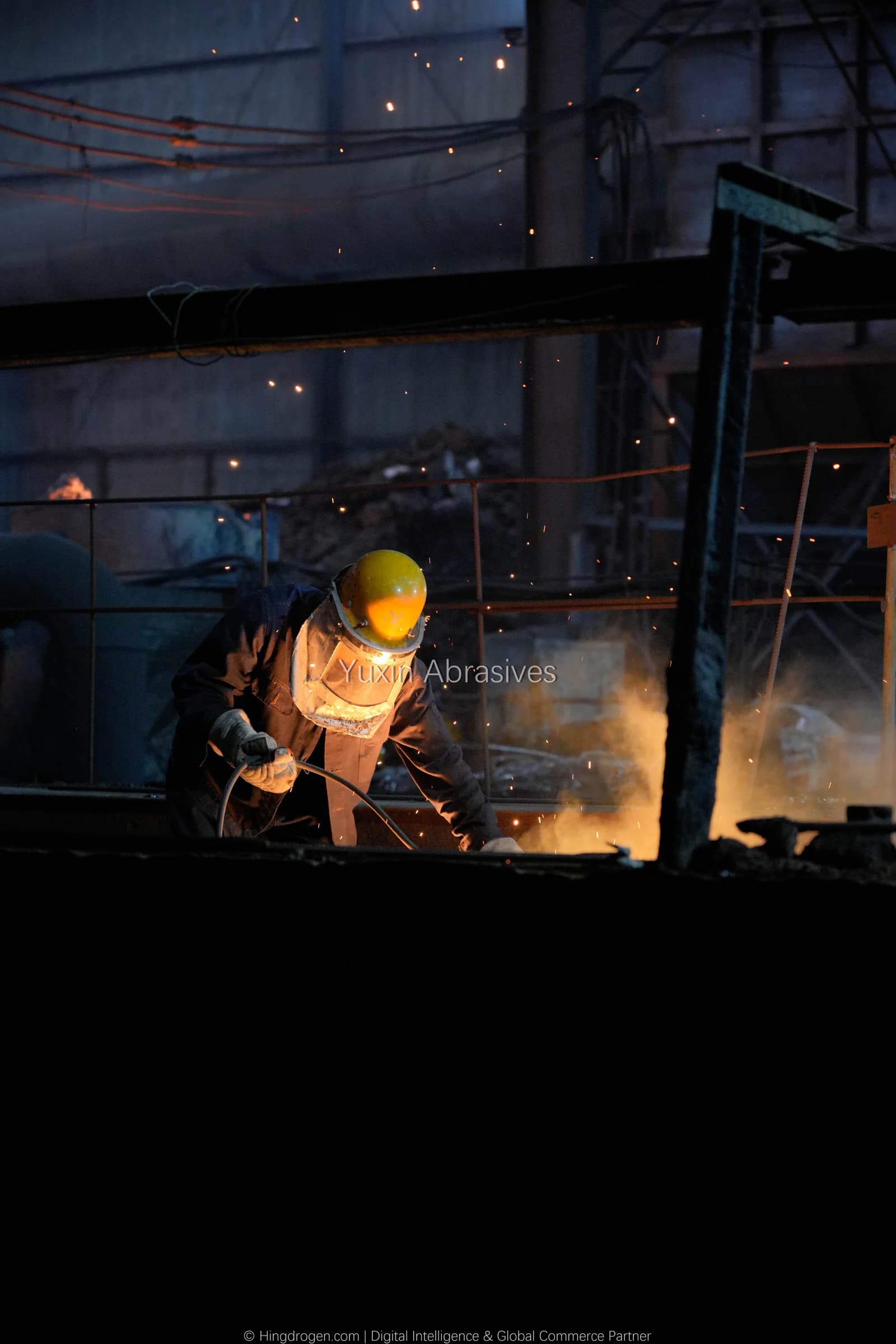 YUXIN production photograph: Operators at work, record _DSC9220