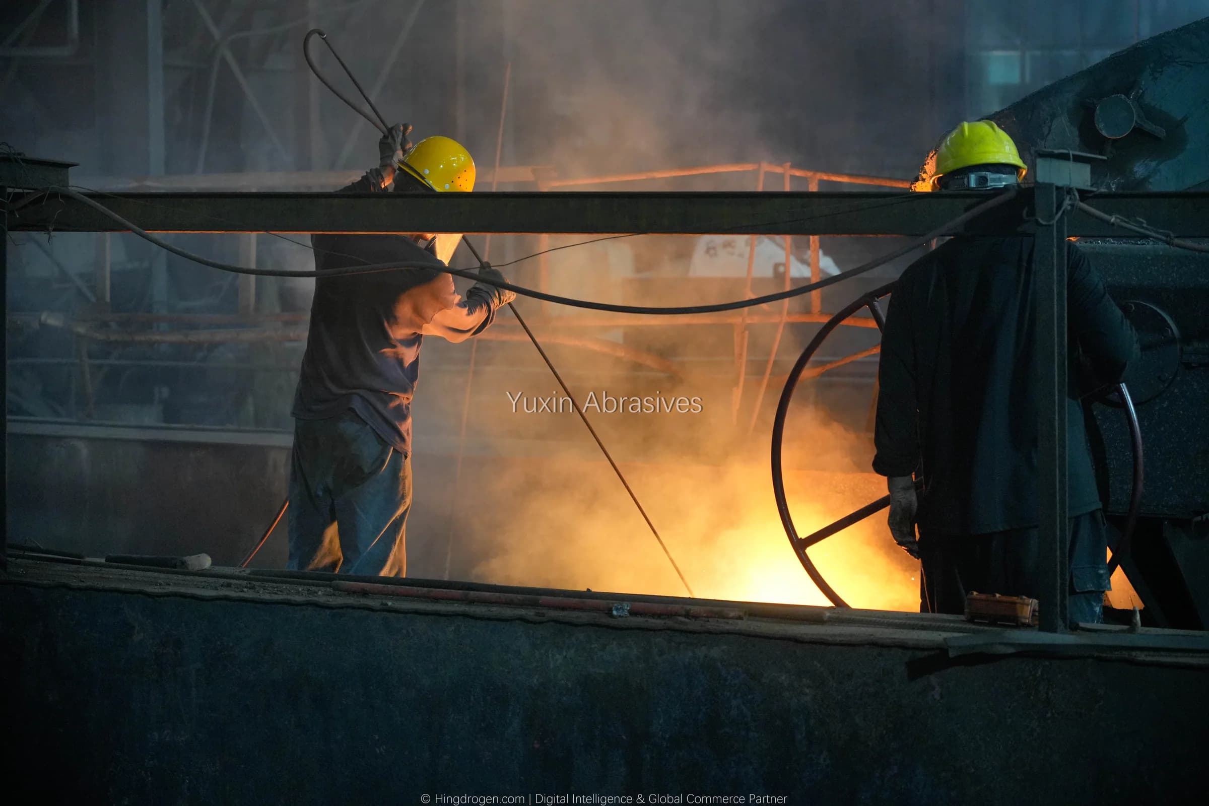 YUXIN production photograph: Molten steel transfer & centrifugal granulation, record _DSC9238